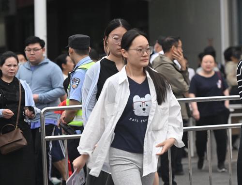 直擊高考現場